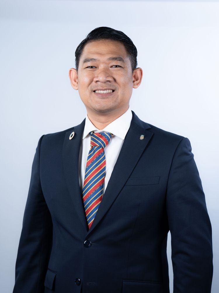 Senator Khim Bunlene
